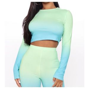 NWT Fashion Nova Cruising the Streets Long Sleeve Crop Top ONLY Green Women’s L